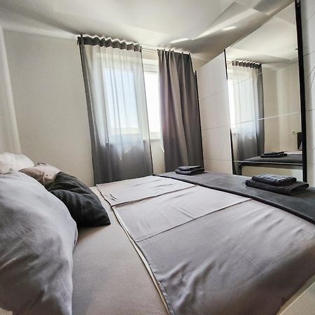 Villa Capris Apartments 코페르 외부 사진