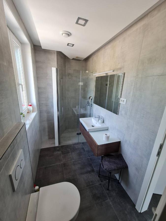 Villa Capris Apartments 코페르 외부 사진