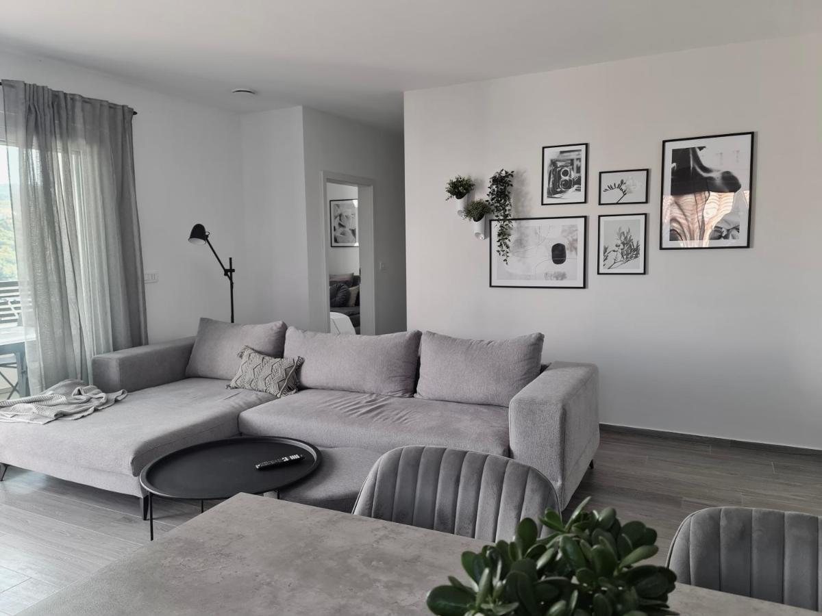 Villa Capris Apartments 코페르 외부 사진
